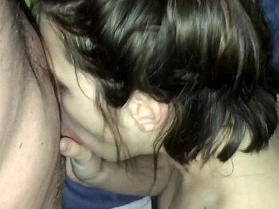 Mon ex me suce la queue et elle avale tout