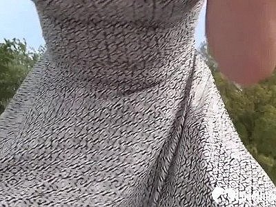 Elle suce son mec pendant une après midi bateau