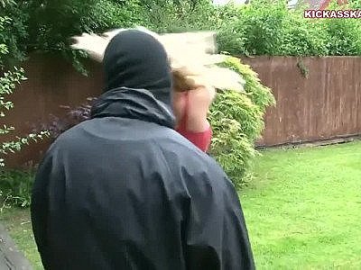 Blonde musclée combat scène de miel hd HD