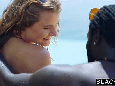 BLACKED Ses premières vacances à la BBC
