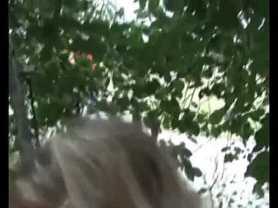 Dépêchez-vous ! Mon mari m'attend !