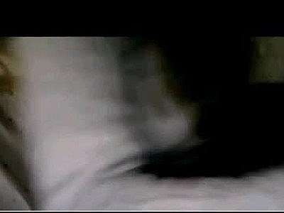 Une uruguayenne se touche le minou