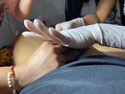 2 Epilation à la main d'une grosse bite Partie 3 Parler et s'amuser