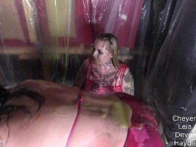 WAM 4 girl messy gunge play