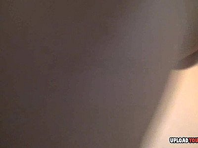 Une amatrice en manque montre ses trous