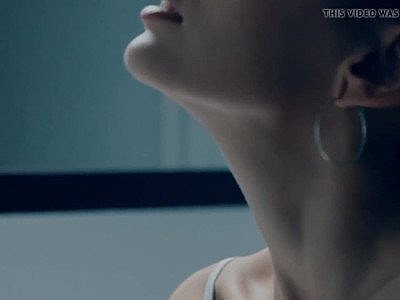 Une secrétaire latino aux gros seins veut baiser son patron : Free Porn 73 | xHamster