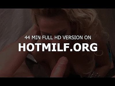 Jeune fille expérience Cumshot