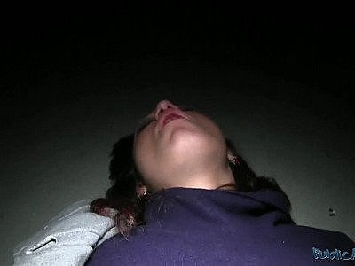 Public Agent : une amatrice se fait baiser contre quelques billets