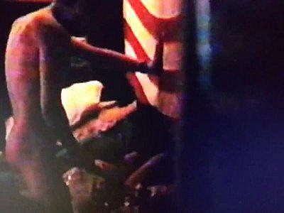 Le mari cache et filme sa femme avec un mec de la Craigslist.