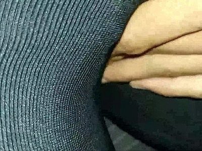 Professeur et son élève de 18 ans au fond du siège