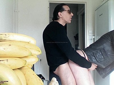 On se connaît depuis 10 minutes, je la prends chez moi.