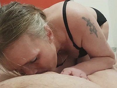 4 Comshorts par 1 GILF et 2 MILFS