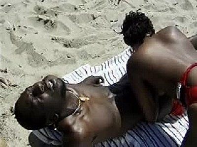black milf with hairy pussy enjoy bbc at beach