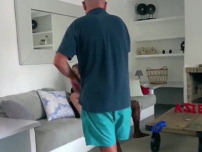 Mince baise française à peine 2 bites