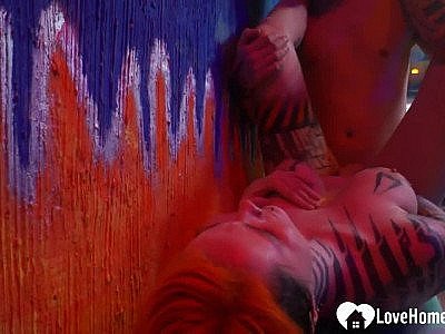 Baiser mon sucre tatoué avec des cheveux orange HD