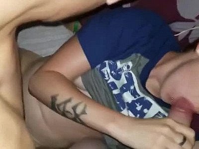 Le plan à trois va à la poubelle