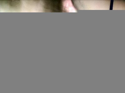 Une fille blanche aime sucer une bite noire