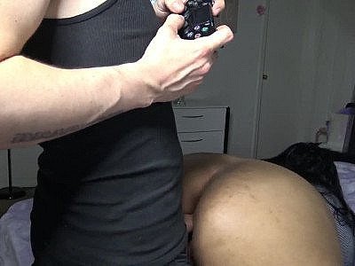 BBW chaude se faisant baiser en jouant aux jeux vidéo