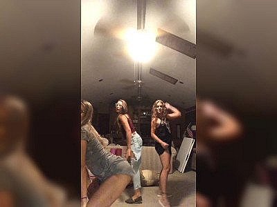 triller thot shows her boobs