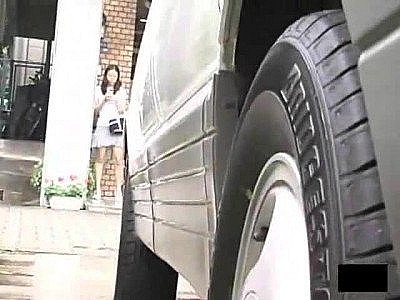 Amateur Asian upskirt girls outdoors