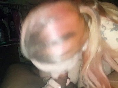 Bite noire pour maman solitaire Ella 50