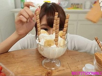 Japonais avec de gros seins