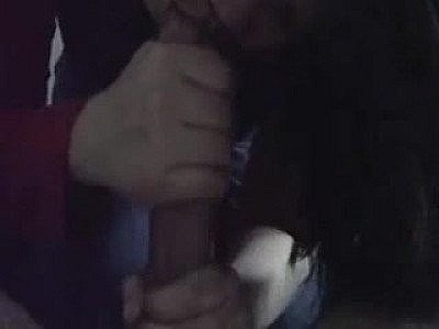 Branler une grosse queue jusqu'à la jouissance