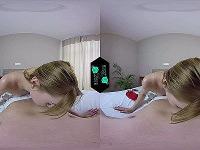 Victoria Daniels est une nana super sexy.