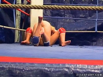 Bianca veut se battre contre cette salope d'Anita depuis longtemps.