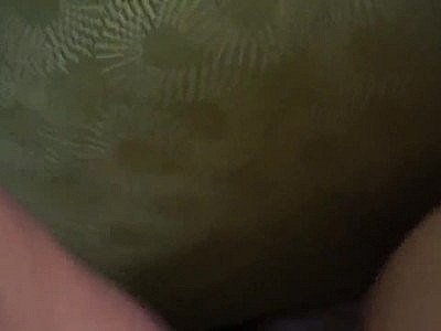 Une blonde aux énormes seins naturels se fait baiser à la BBC