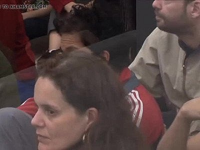 Performance nue en public