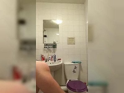 hot american girl gets naughty on periscope