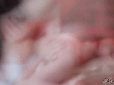 A Sensual Touch, Scène 01