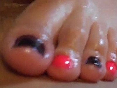 Perfect toes footjob