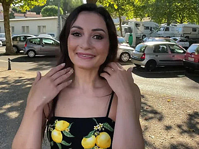 Valentina is having fun at Zinzin in Aurillac!